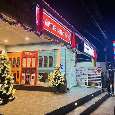 Sunray Beach Hotel Patong Bagian luar foto