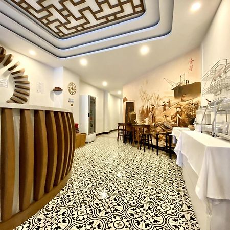 Sunray Beach Hotel Patong Bagian luar foto