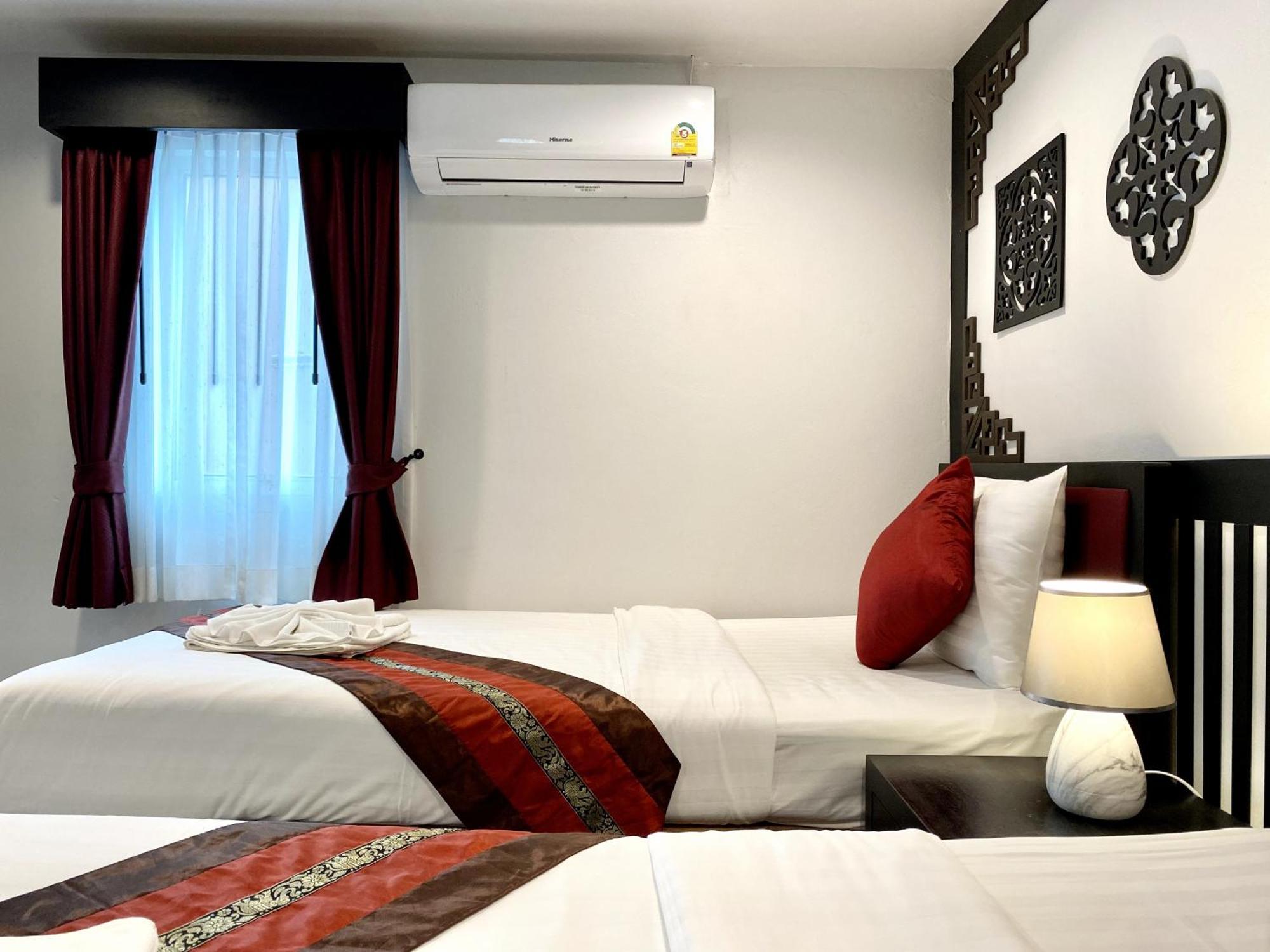 Sunray Beach Hotel Patong Bagian luar foto